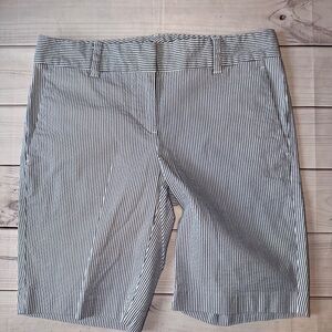 Ann Taylor Factory Blue White Pinstripe Bermuda Shorts Size 4 Nautical Stretch